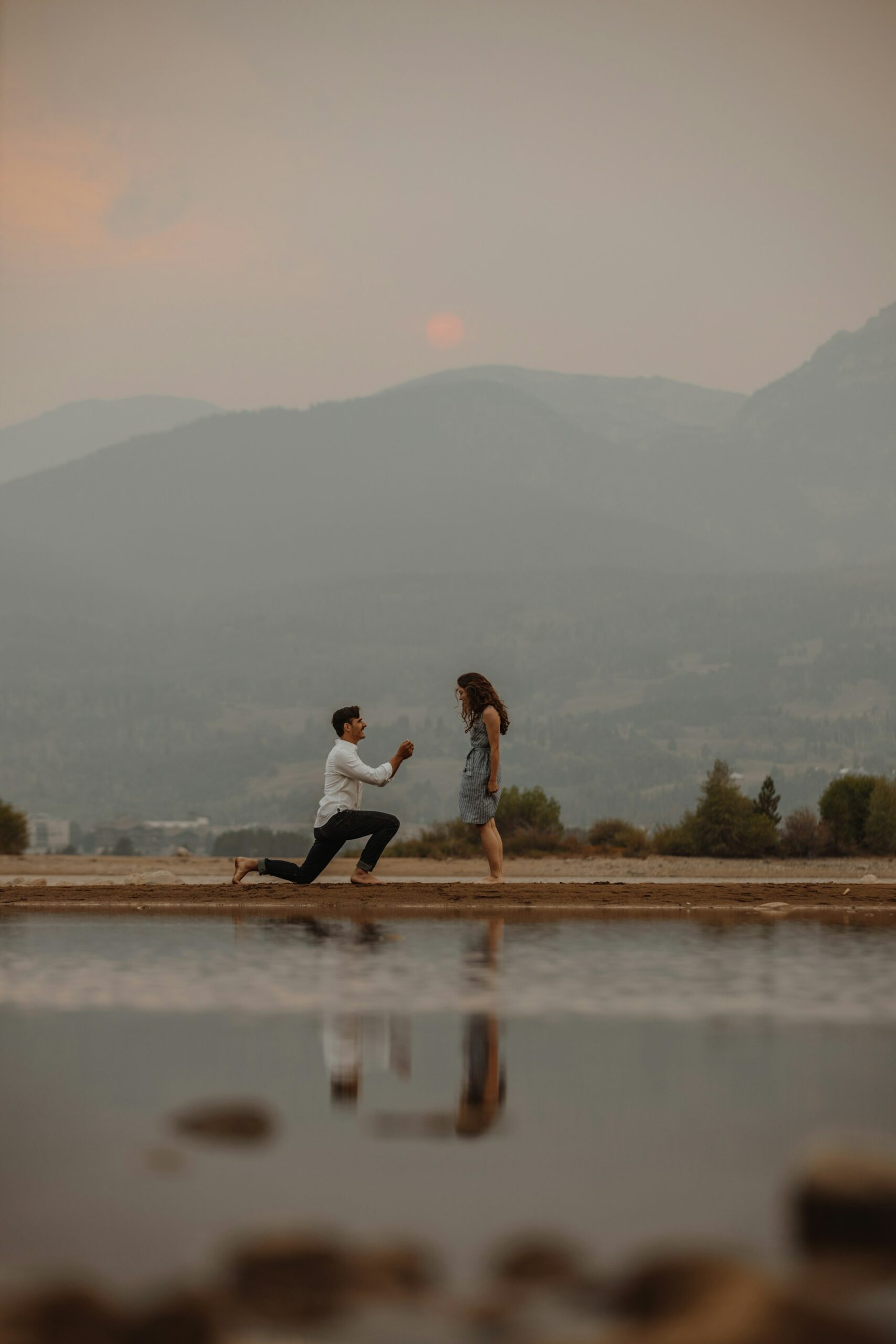 proposal photo -the kneel down